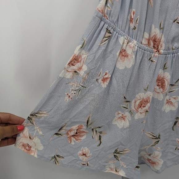 KYLIE & KENDALL Floral Romper - Picture 4 of 7